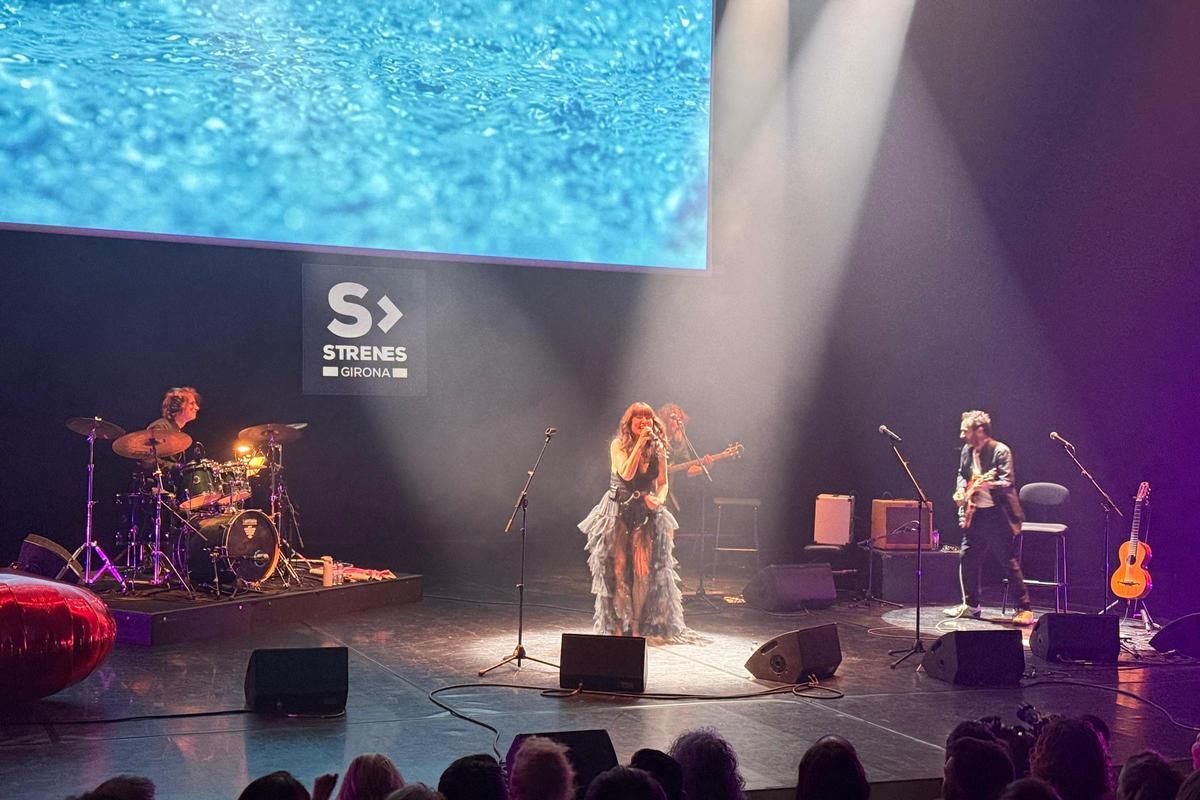Un moment del concert de Pastora a l'Strenes de Girona