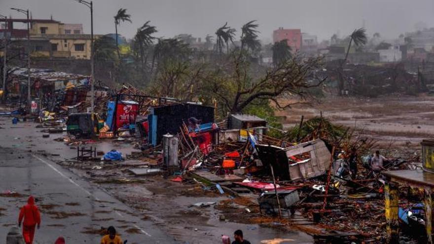 El ciclón Fani deja doce muertos a su paso por la India