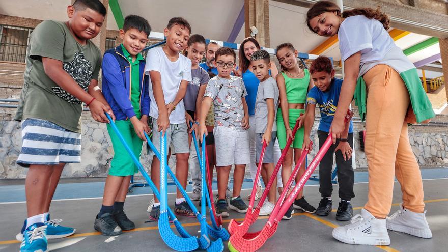 Casi doscientos niños disfrutan del campamento de verano en La Salud