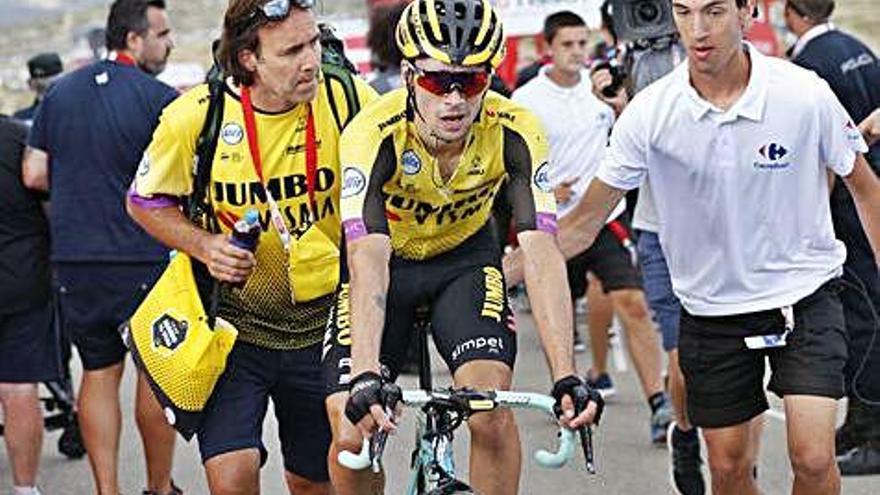 Roglic rompe el reloj en Pau y se enfunda el maillot rojo