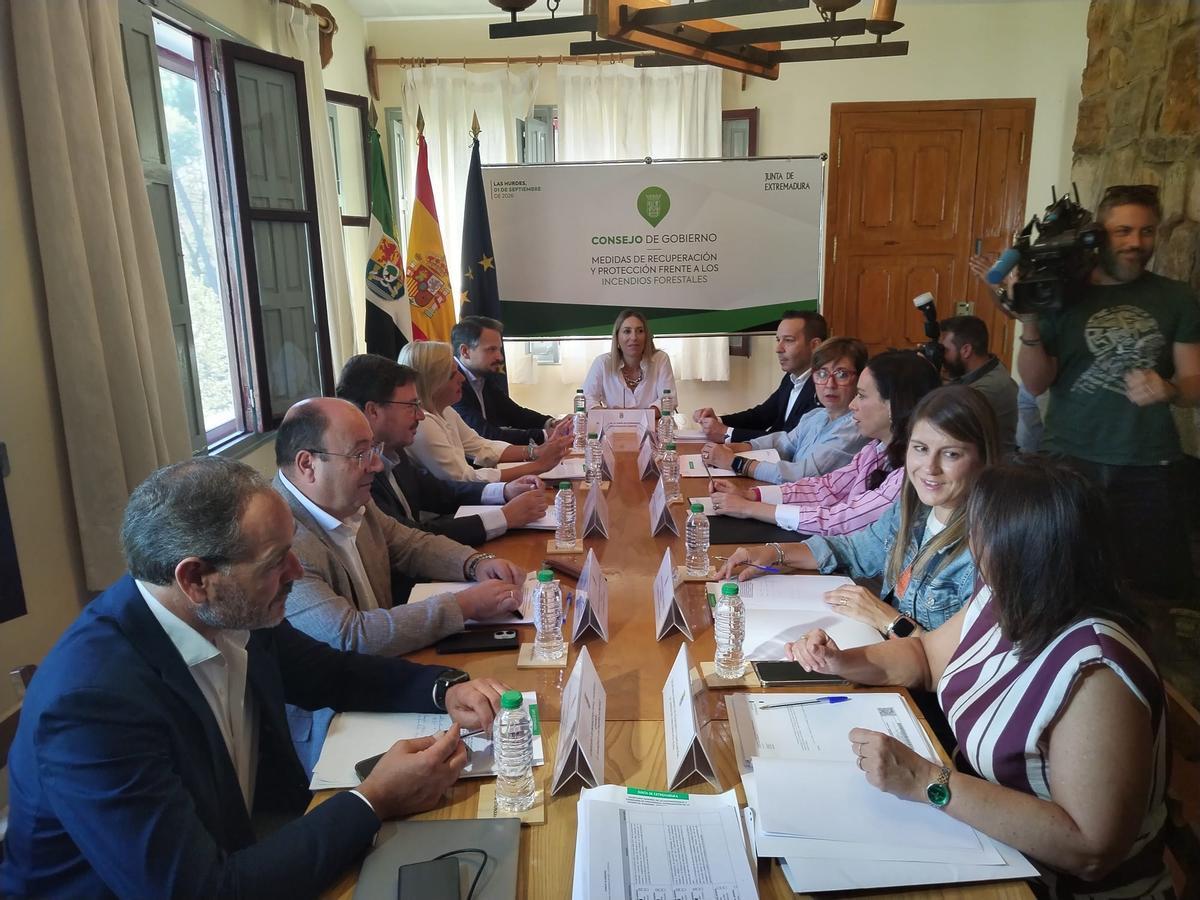 Consejo de Gobierno celebrado este martes en la Casa Forestal del Buen Agua, en Vegas de Coria.