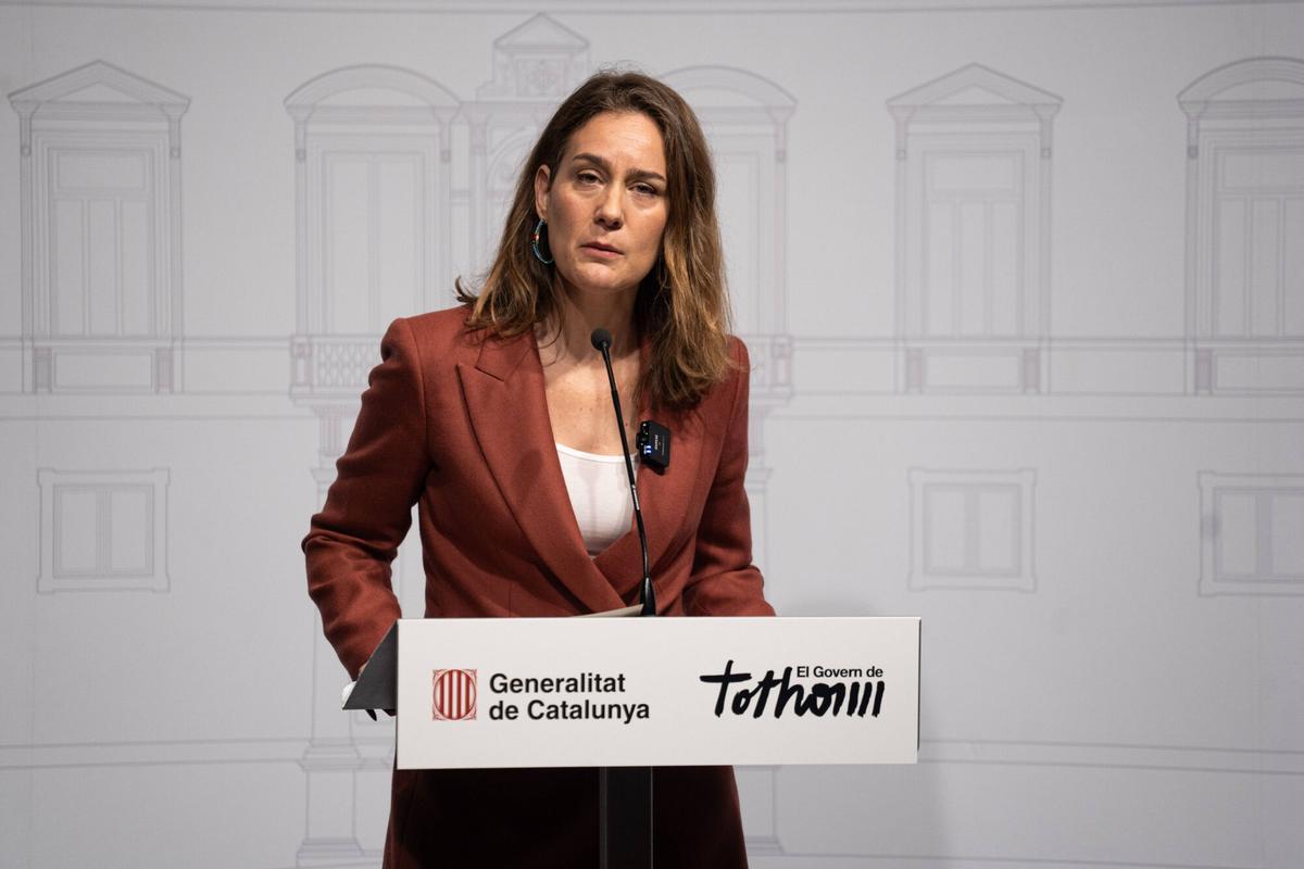 Barcelona. 24/02/2025. Política. Jèssica Albiach (Comuns) valora la reunión de Albert Dalmau con los grupos parlamentarios que se alcanzarán durante la Comisión Bilateral entre el Estado y la Generalitat en Barcelona y Comisión de Transferencias. AUTOR: Marc Asensio Barcelona, Catalunya, España, política, Generalitat de Catalunya, Salvador Illa, reunión, Albert Dalmau, grupos parlamentarios, Comisión Bilateral, Comisión de Transferencias, agentes económicos, agentes sociales, entidades municipalistas, Jèssica Albiach, Comuns