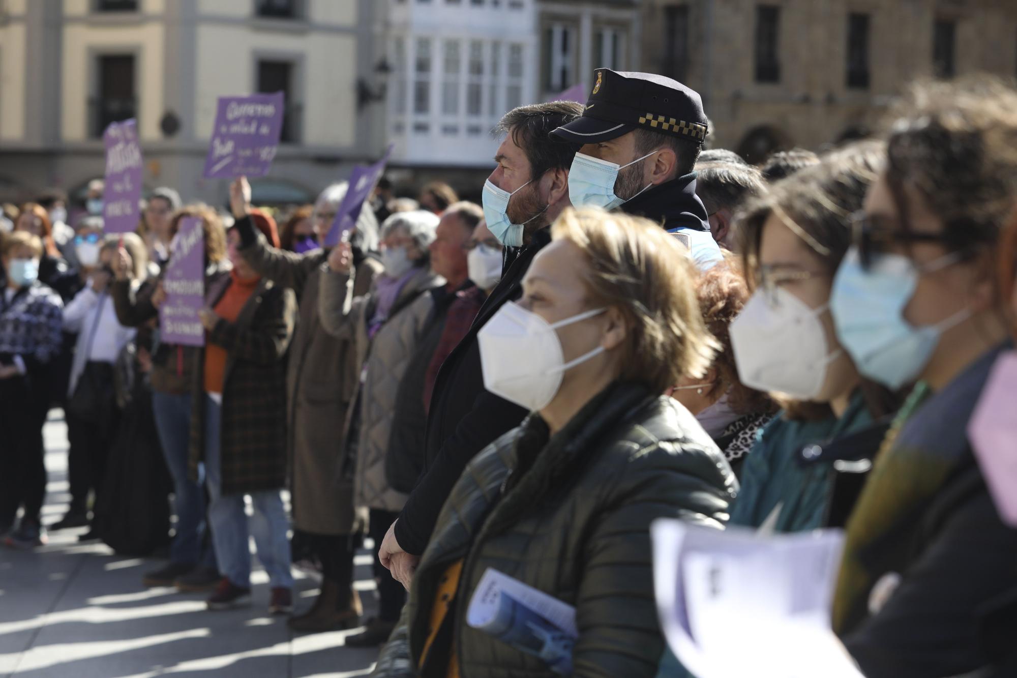 EN IMÁGENES: Así se vivió el Día de la Mujer (8M) en Avilés