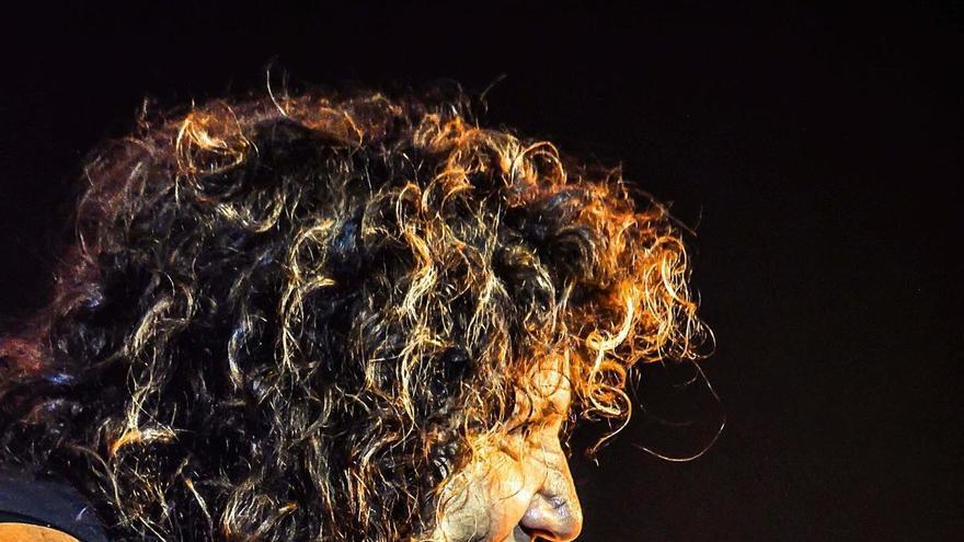Música, ciencia y humor en el encuentro sobre el eclipse con la cantante Rosana en A Coruña: "Vamos a compartir un momento muy creativo del universo"