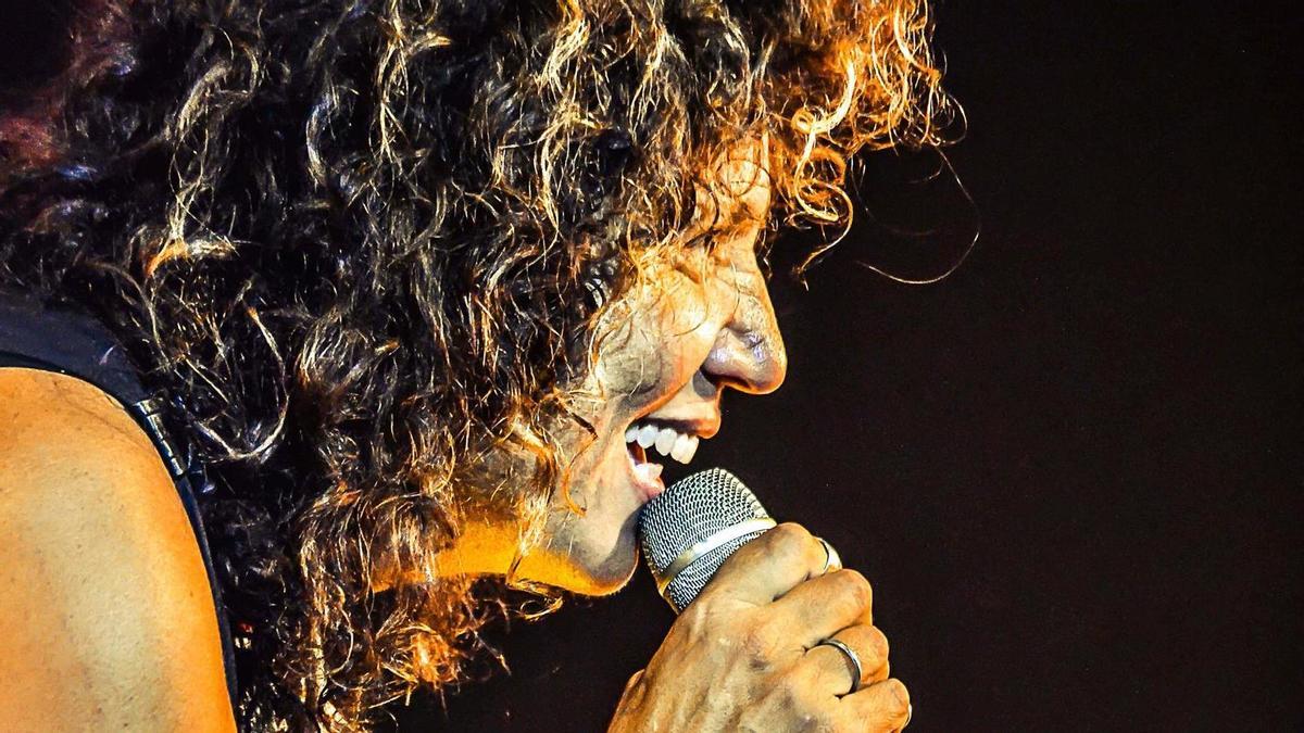 Música, ciencia y humor en el encuentro sobre el eclipse con la cantante Rosana en A Coruña: "Vamos a compartir un momento muy creativo del universo"