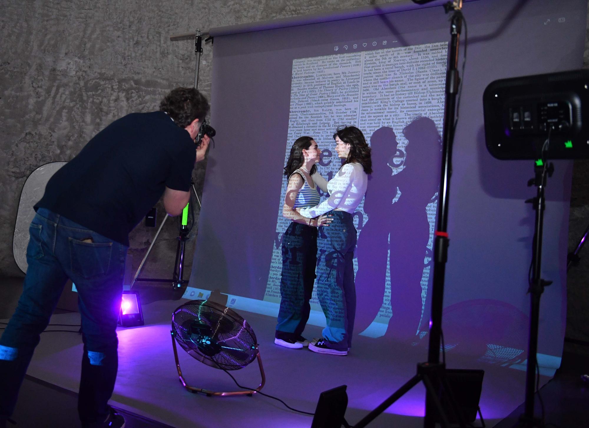 La 'gen Z' posa para Steven Meisel: taller de imagen en la exposición de fotografía de moda en A Coruña