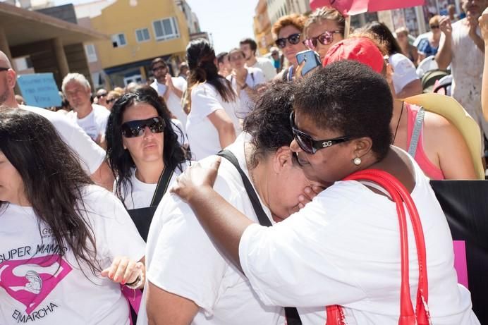 FUERTEVENTURA - MANIFESTACION POR UNA SANIDAD MEJOR EN CORRALEJO - 19-06-17