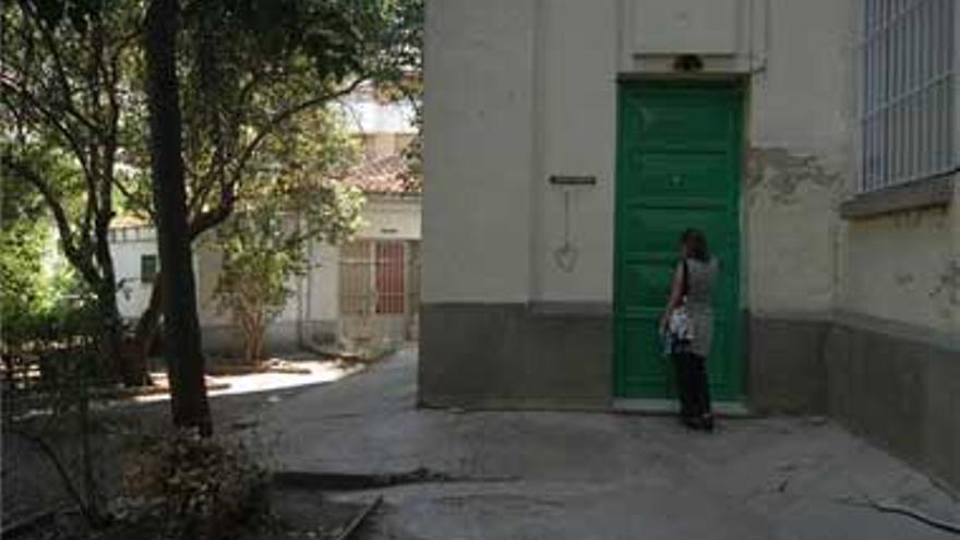 La Uex recupera la vivienda del antiguo conserje de Magisterio