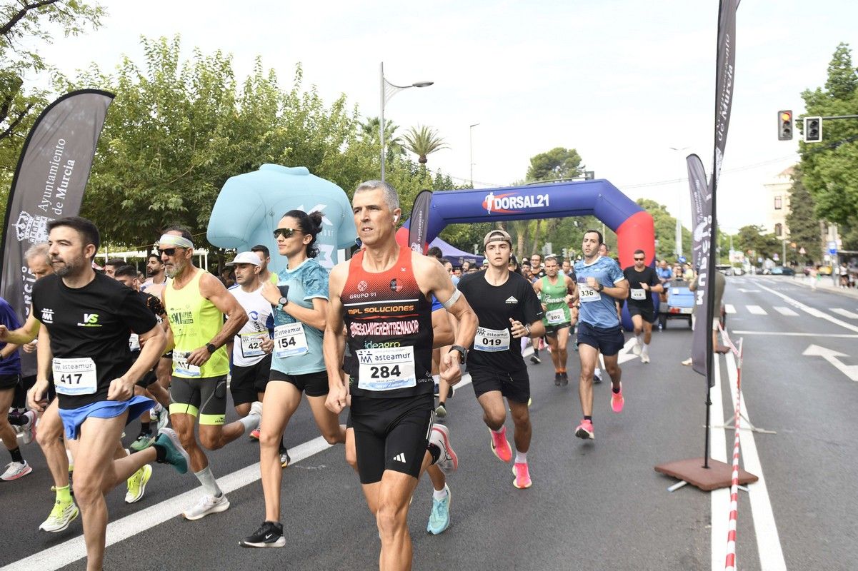 La carrera y marcha Solidaria Asteamur, en imágenes