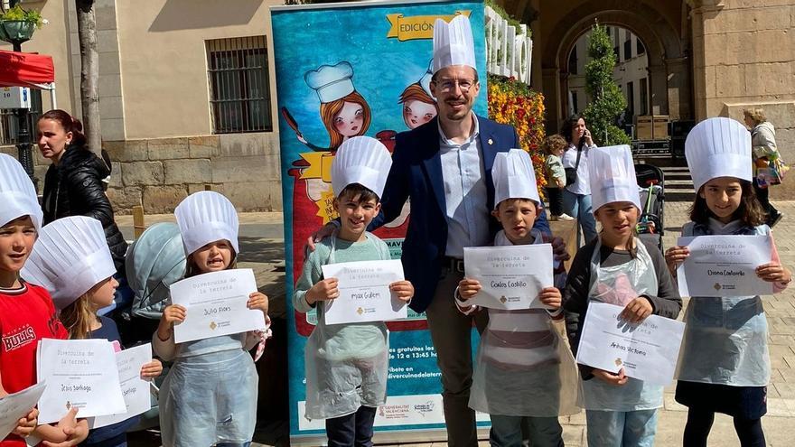 Castellón celebra una nueva edición de ‘Divercuina de la Terreta’ en la plaza de la Pescadería