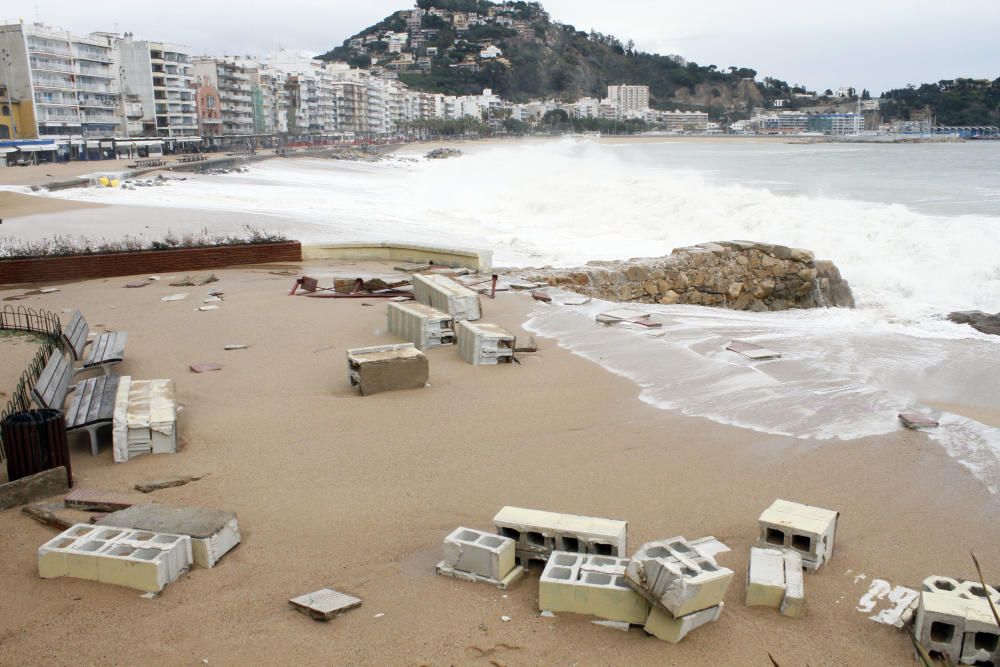 Efectes del temporal al passeig de Blanes