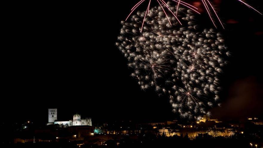 Fuegos artificiales en Zamora.