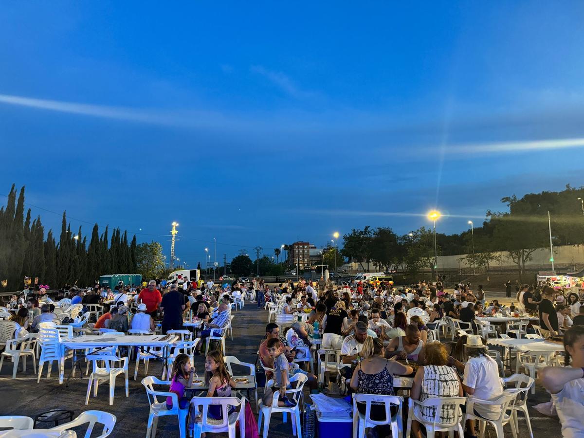 Celebración del Festival de Paellas este fin de semana en el parking Los Naranjos de Paterna.