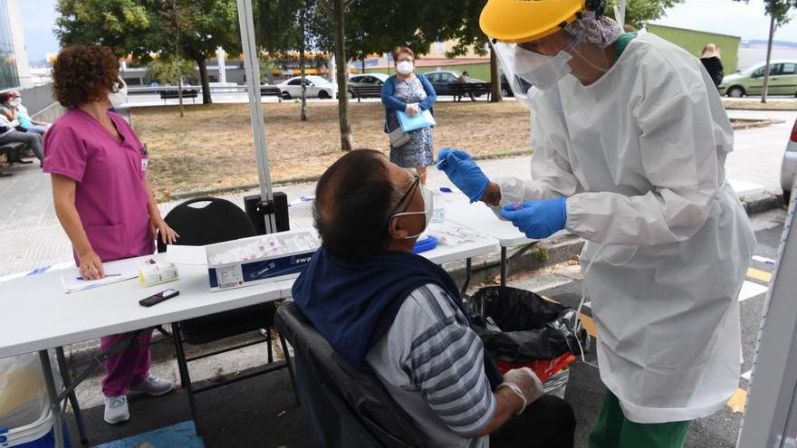 Galicia roza los 5.000 contagiados por coronavirus en un día de récord de nuevos casos