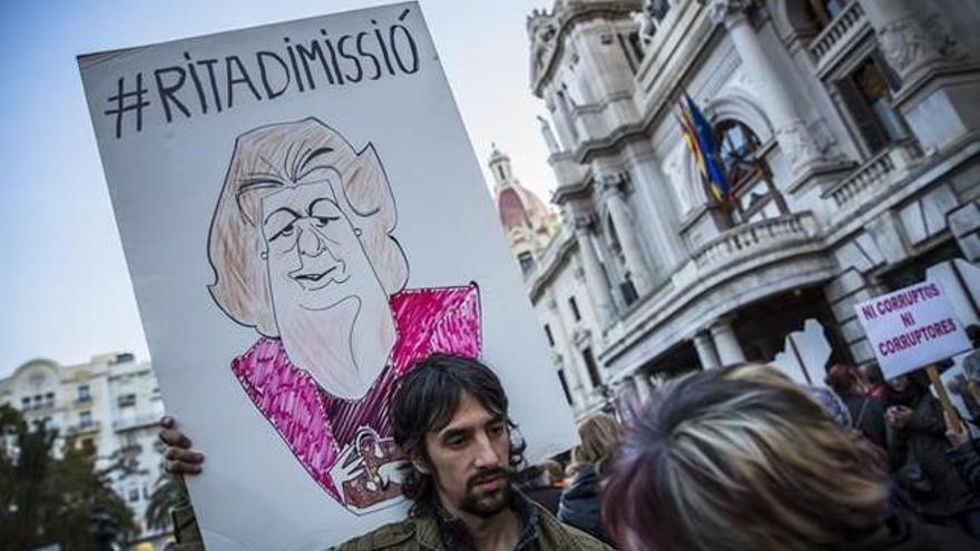 Miles de personas claman en Valencia contra la corrupción