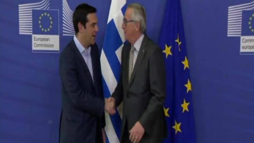 Reunión de Tsipras con Juncker