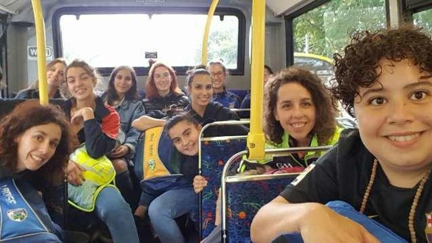 Algunas de las jugadoras del Auriense que viajaron a Dublín.