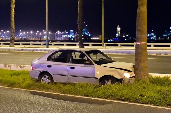 Accidente de tráfico en la avenida Marítima, a ...