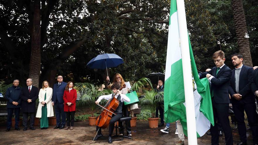 La Junta traslada al Día de la Bandera su petición de &quot;igualdad para todos los españoles&quot;