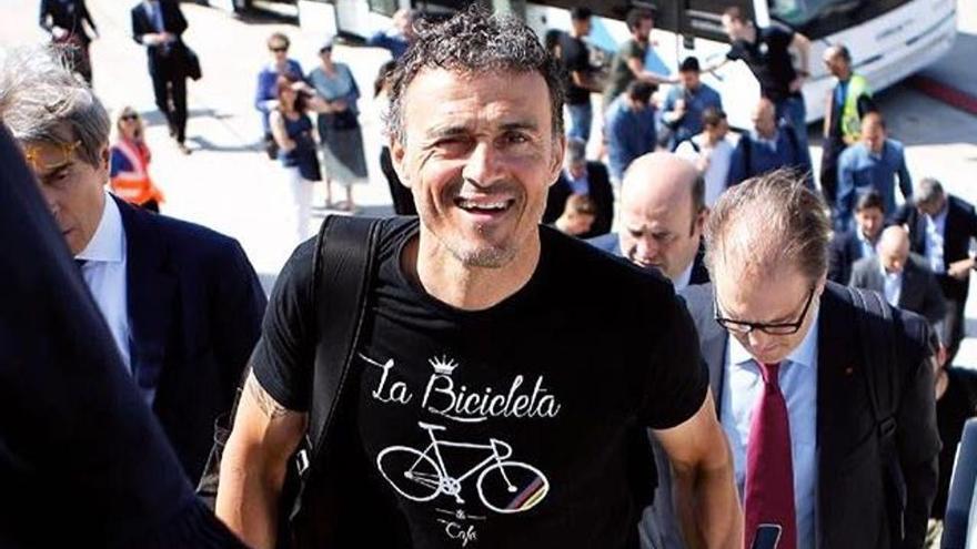 Luis Enrique, con otra camiseta de La Bicicleta.