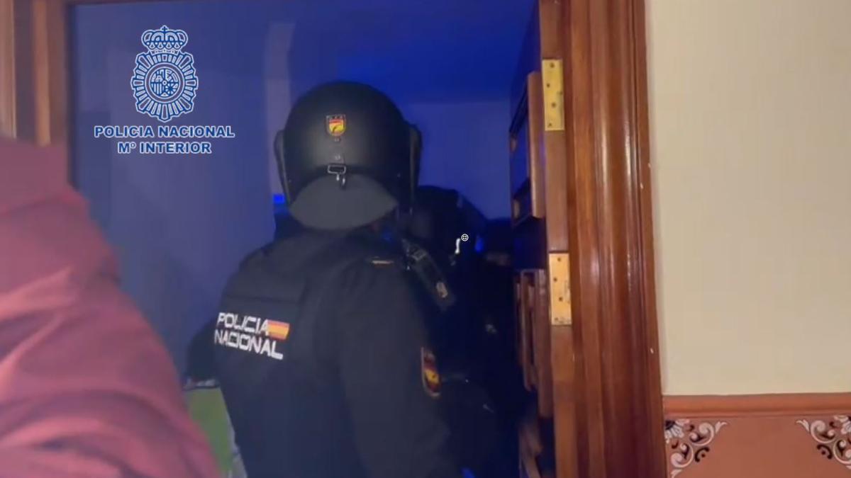 Alliberades 41 dones explotades sexualment des de dos ‘call center’ d’Espanya i Itàlia