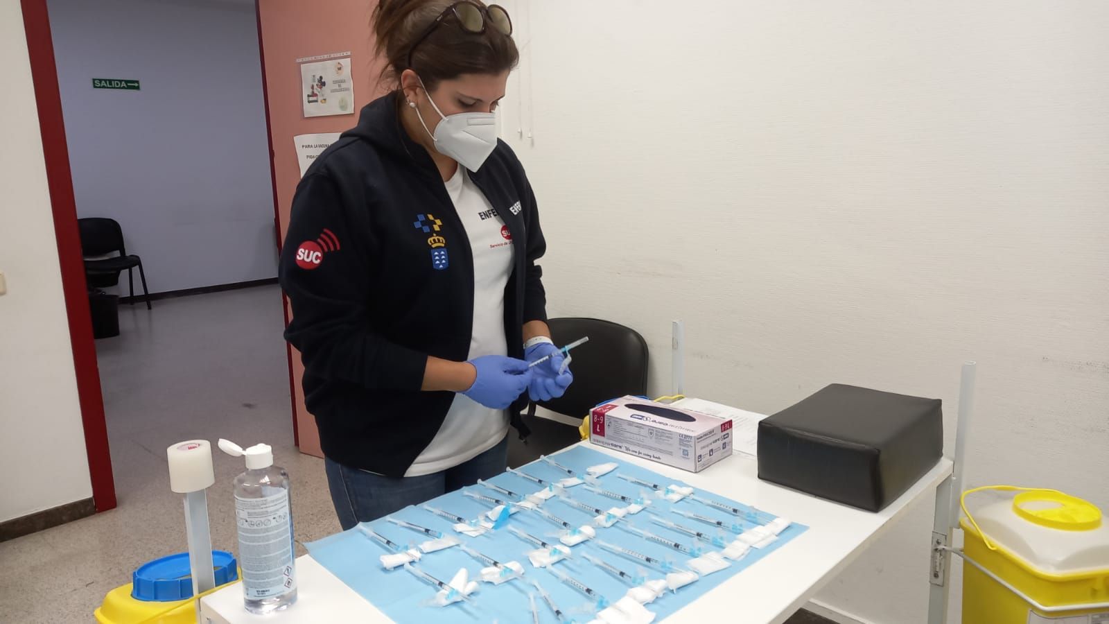 Canarias vacuna a todos los trabajadores del 112 y del transporte sanitario