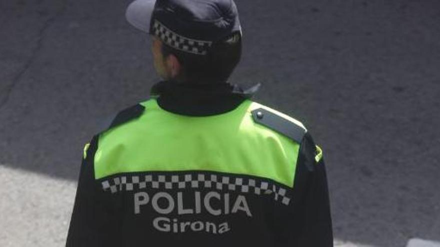 Un agent de la Policia Municipal de Girona