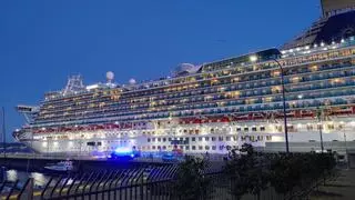 El crucero Ventura atraca en A Coruña por una emergencia