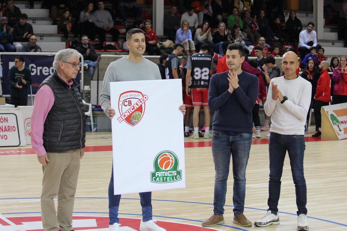 Joel Sabaté, homenajeado en el Benicarló-Amics Castelló
