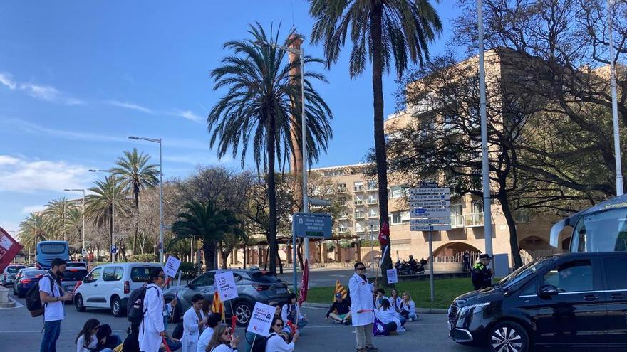 La nueva reunión entre Sanidad y los sindicatos médicos acaba sin acuerdo: las dos partes seguirán negociando