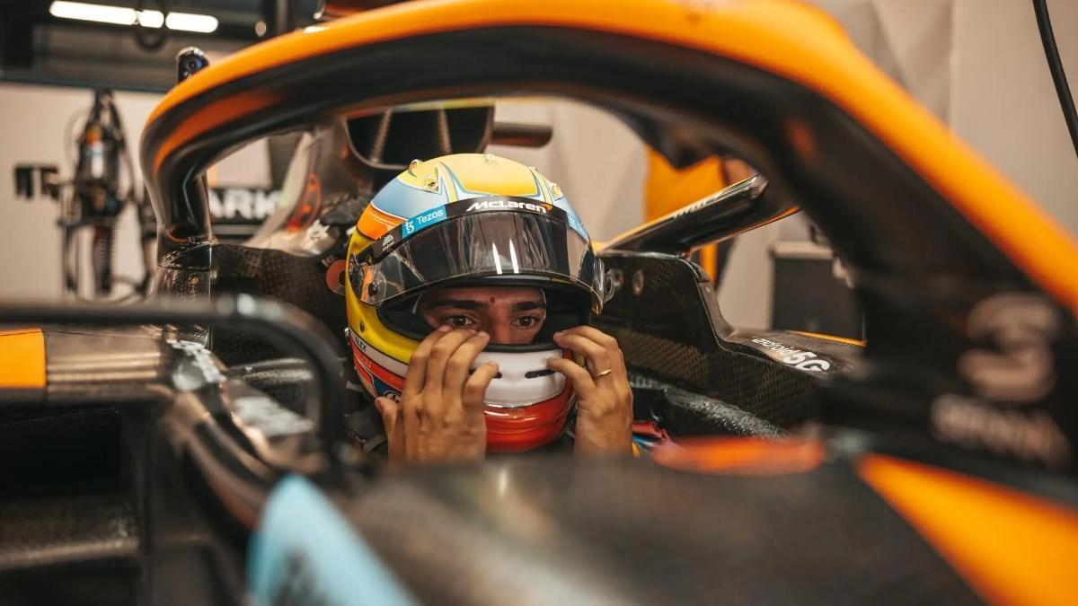 Palou, durante un test de F1 con McLaren