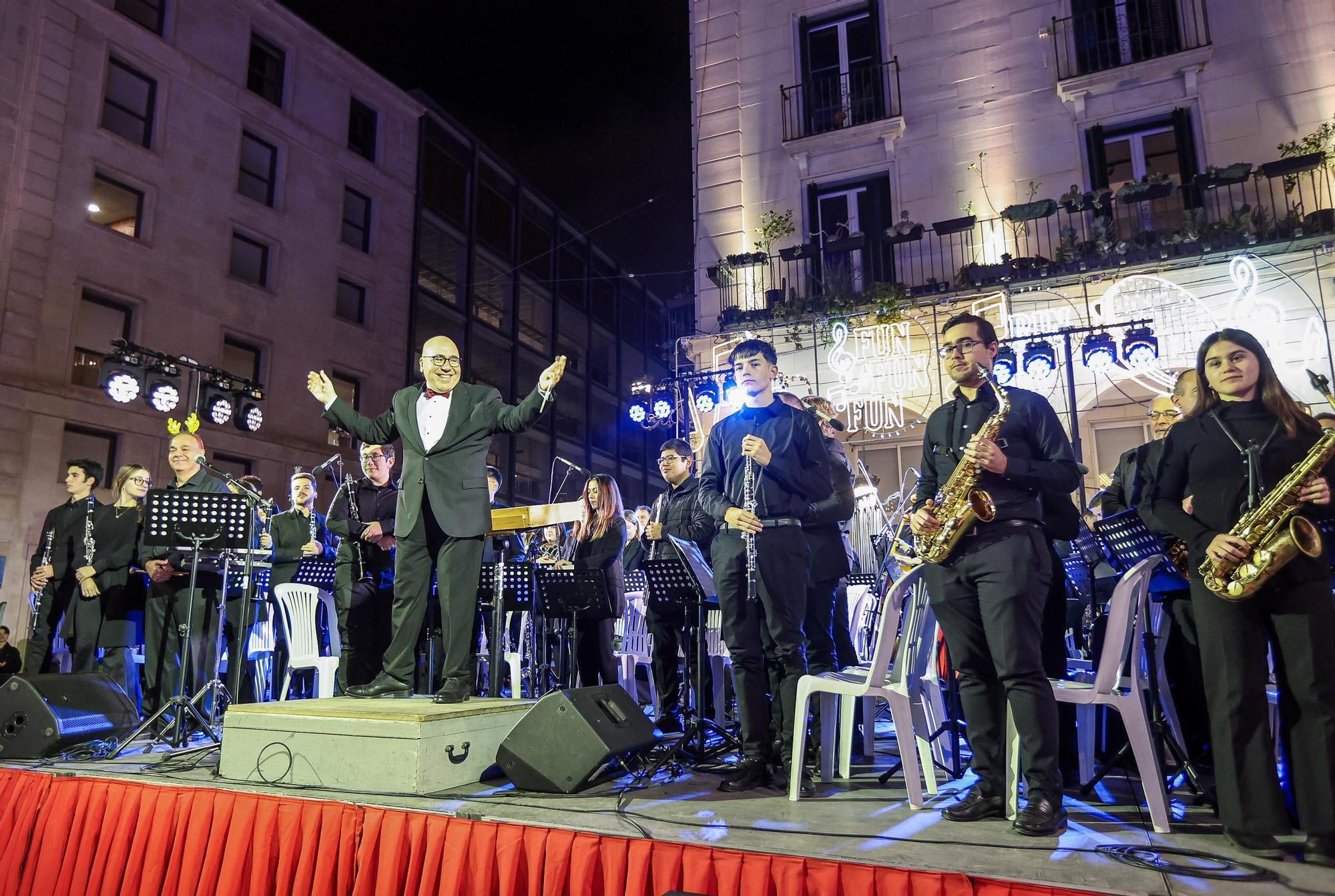 Inauguración del Belén Gigante en la plaza del Ayuntamiento