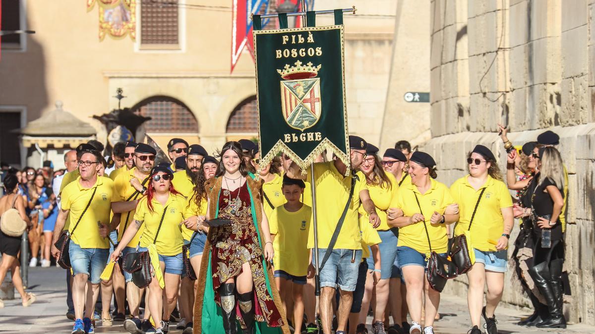 Los Moros y Cristianos de Elche recuperan su Entraeta