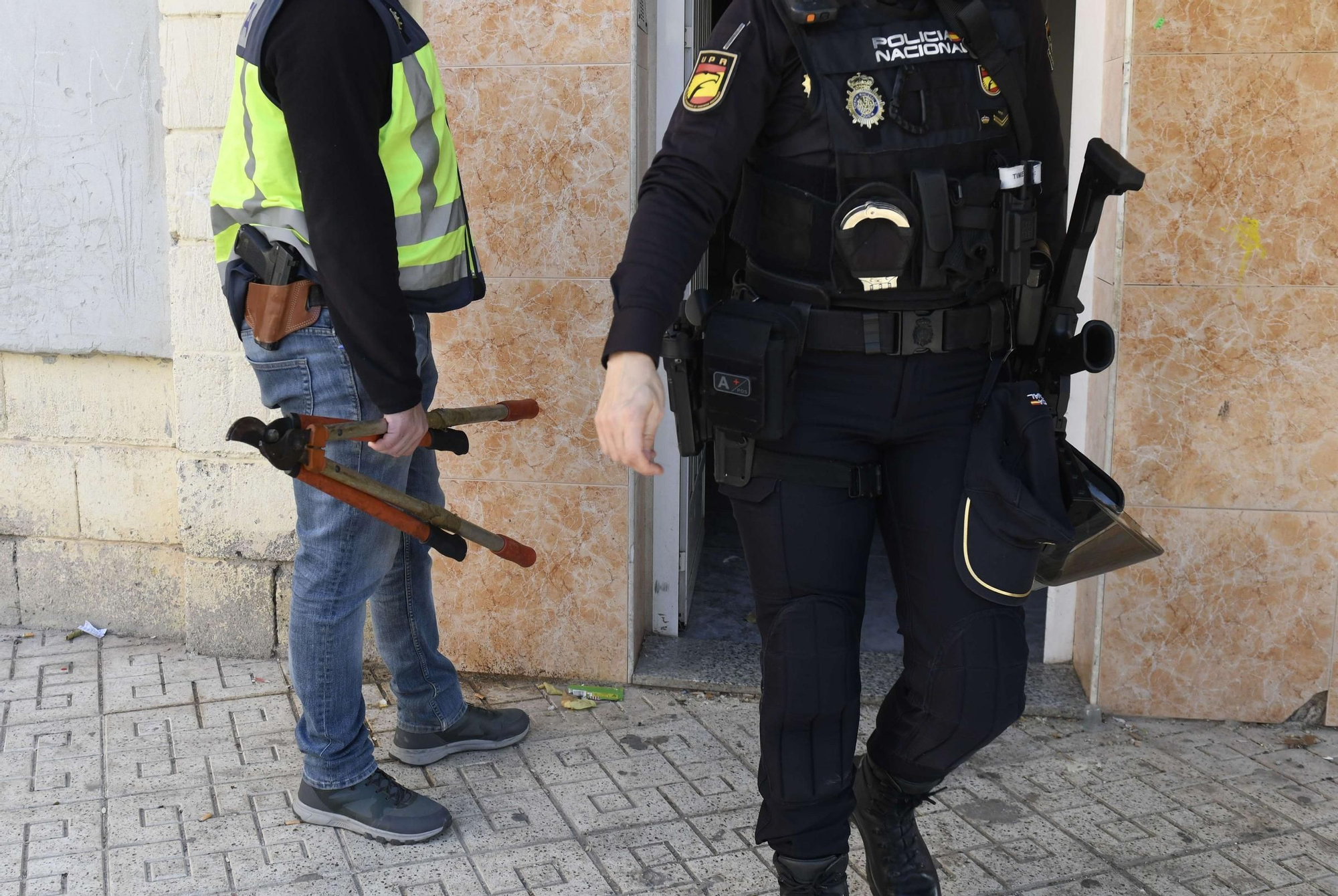 La redada contra el narcotráfico en el Polígono de La Paz, en imágenes