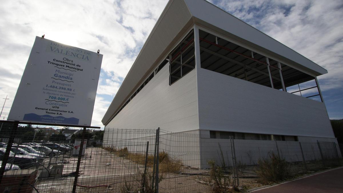 El inacabado trinquet municipal de Gandia, en una imagen reciente.