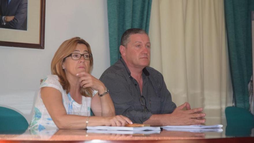 Mayte Martín Pozo y Javier Faúndez en la reunión de castañicultores alistanos y sanabreses.