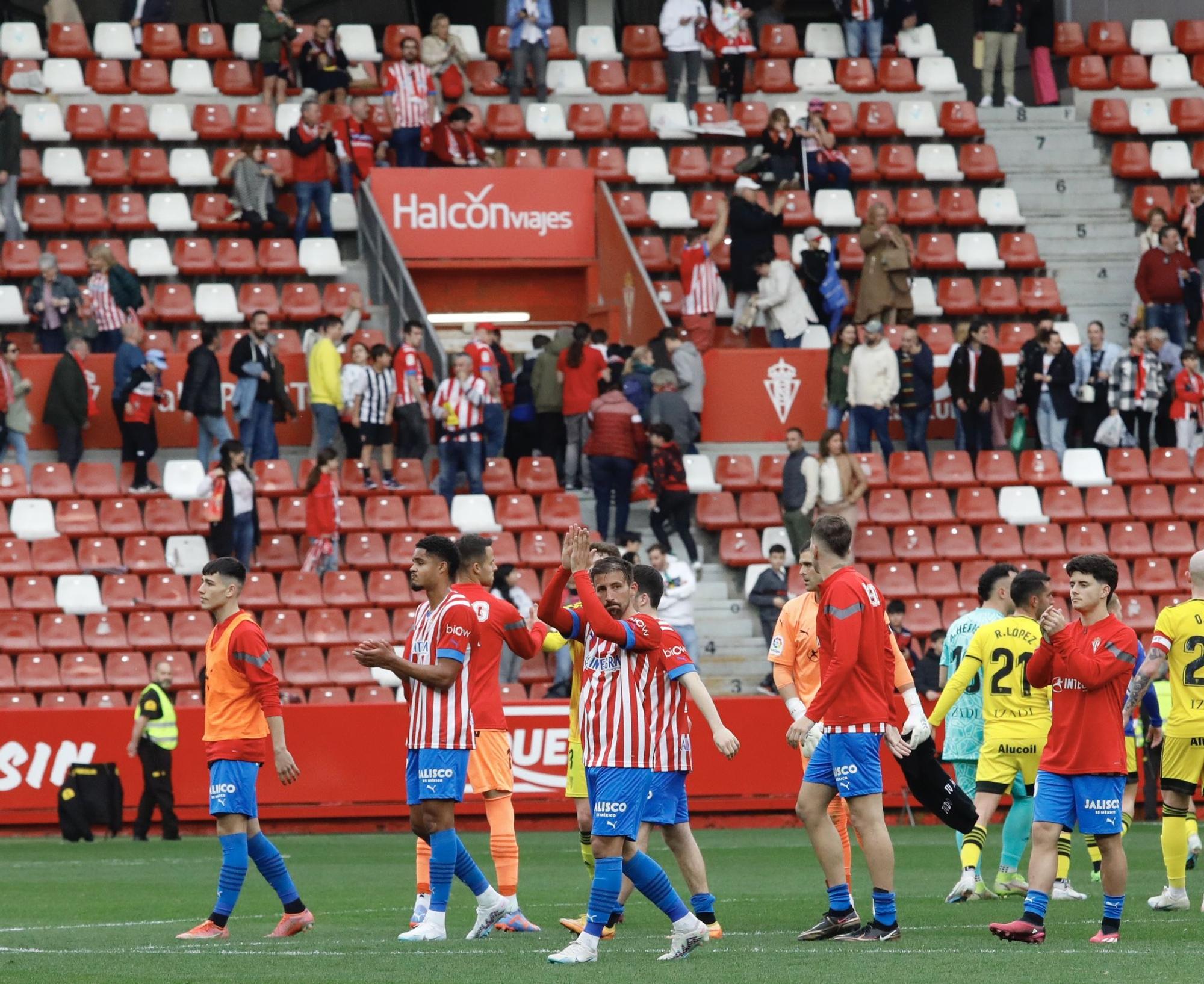 En imágenes: Así fue el partido entre Sporting y Mirandés en El Molinón