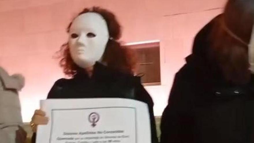 Concentración de Asamblea Feminista en Murcia por las tres mujeres asesinadas en Miranda de Ebro