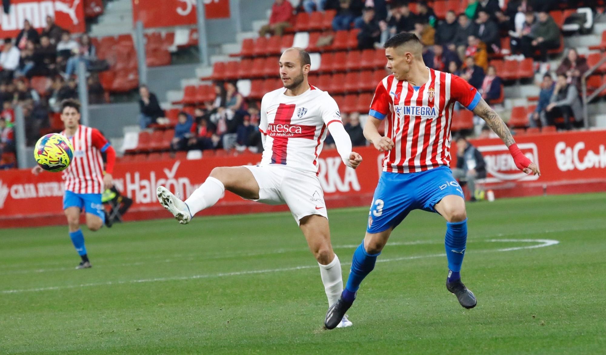 En imágenes: Así fue el Sporting-Huesca en El Molinón