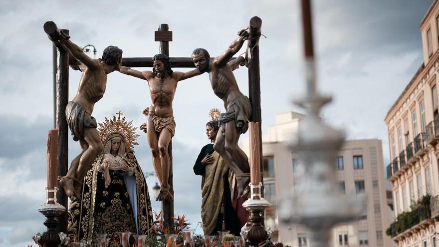 Dolores del Puente: una convivencia de siglos incompleta en el Cristo del Perdón