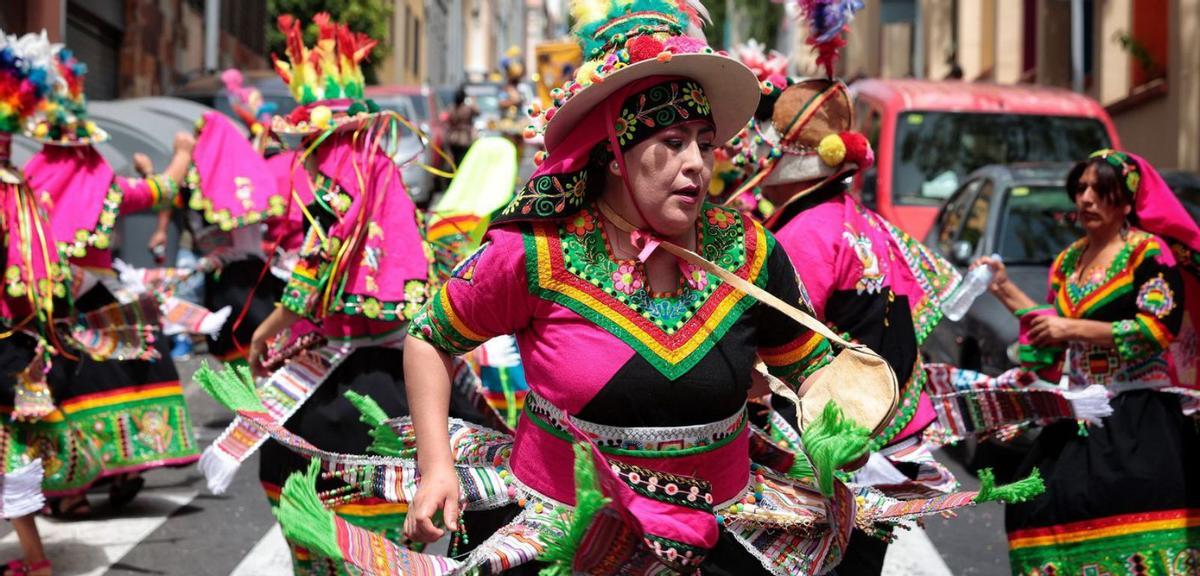 Fe, color, baile  y tradición para honrar a la ‘Candelaria de Bolivia’