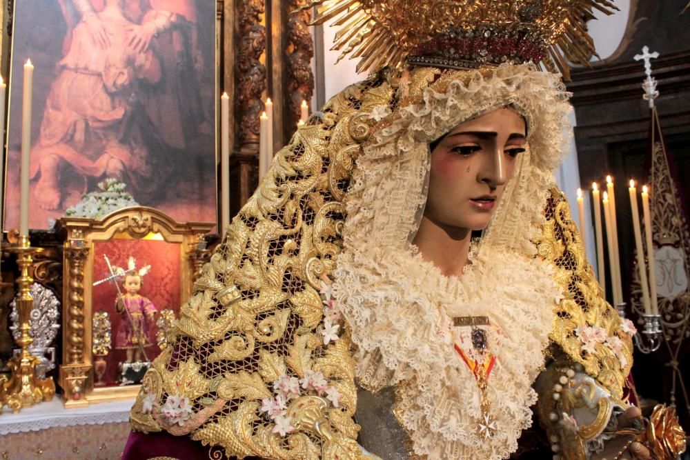 Besapié magno organizado por las cofradías de Málaga.