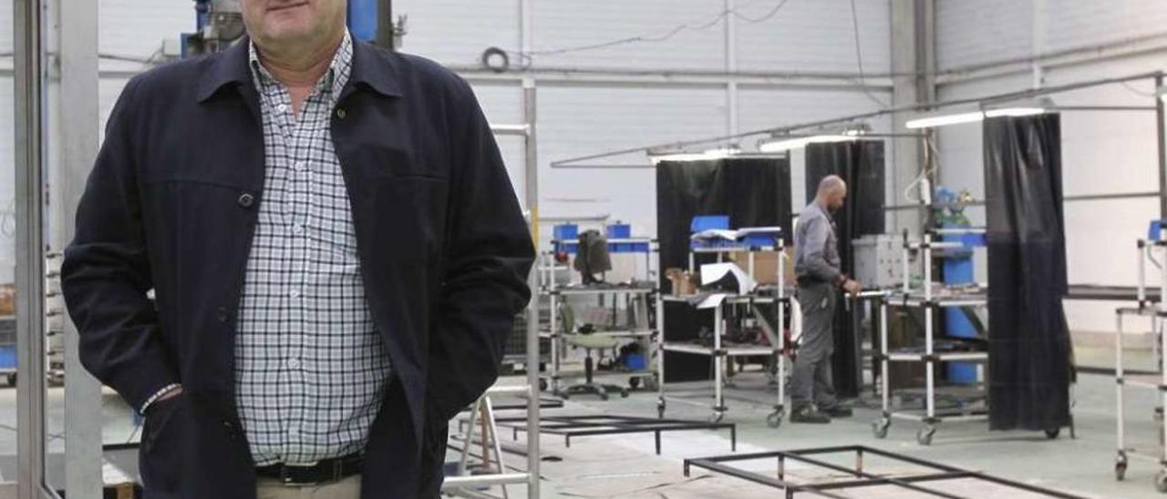 Francisco Izquierdo, en las instalaciones centrales de Izmar Automotive en Valladares (Vigo). // José Lores