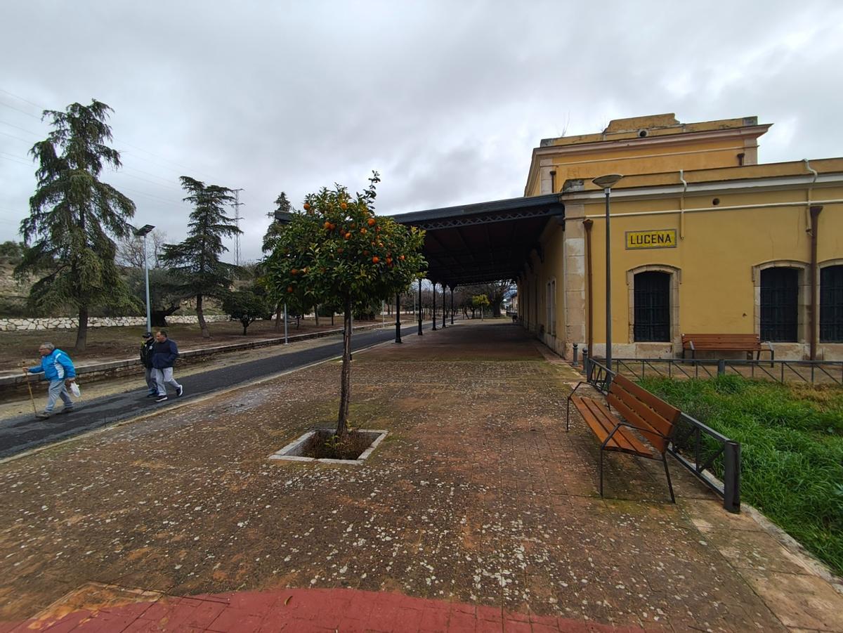 El futuro albergue estará conectado con el recorrido de la Vía Verde del Aceite.