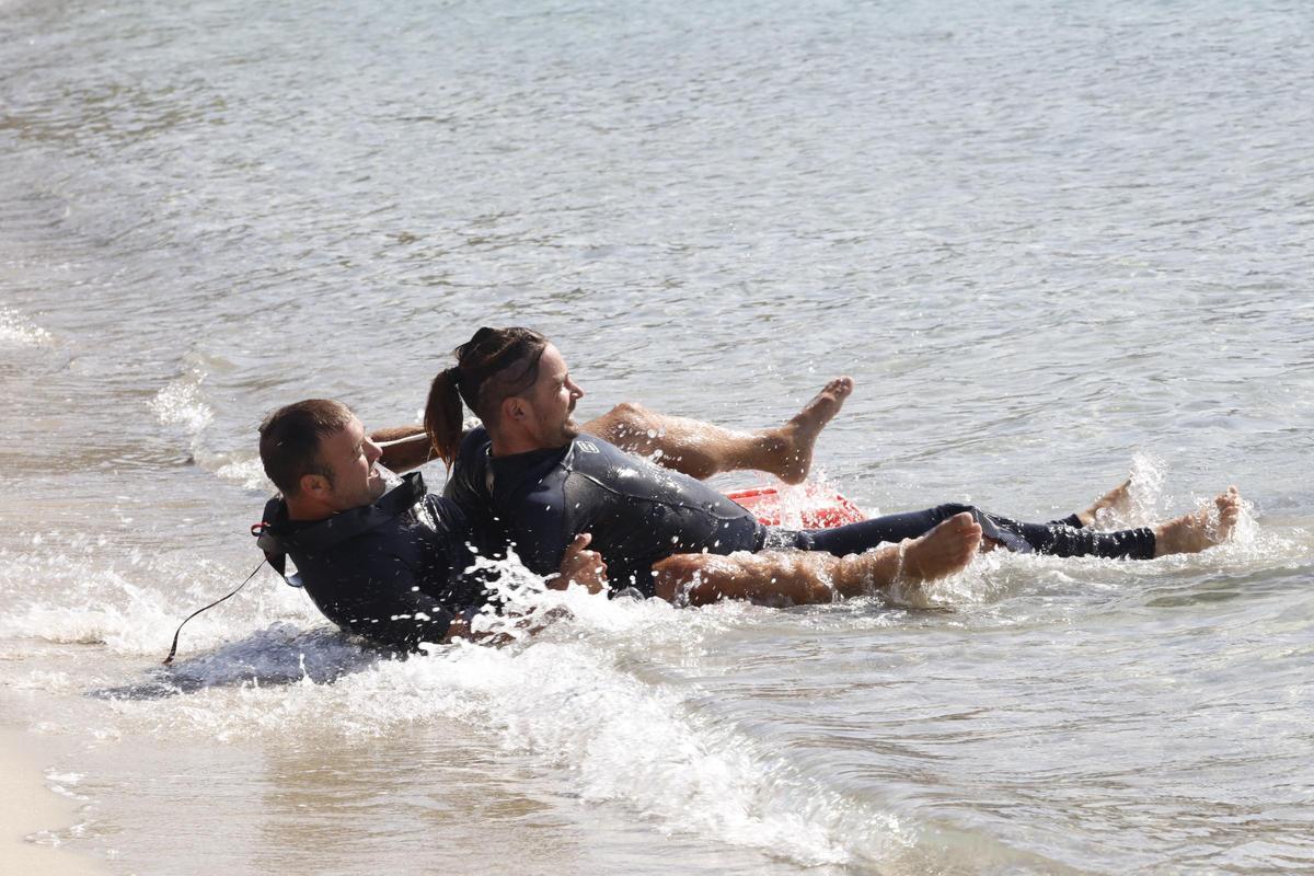 Mira aquí todas las fotos de las pruebas para la selección de socorristas en una playa de Ibiza