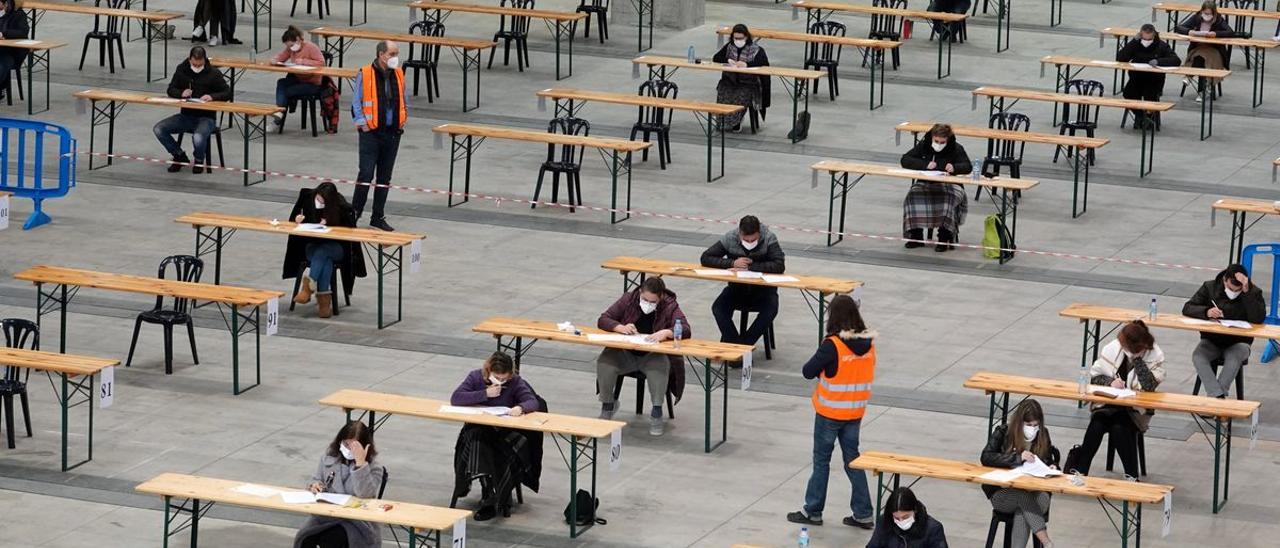 Examen de unas oposiciones convocadas por la Xunta de Galicia.