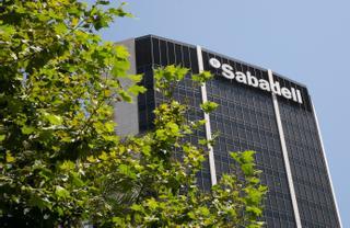 El Sabadell confirma a los sindicatos la presentación de un nuevo ere