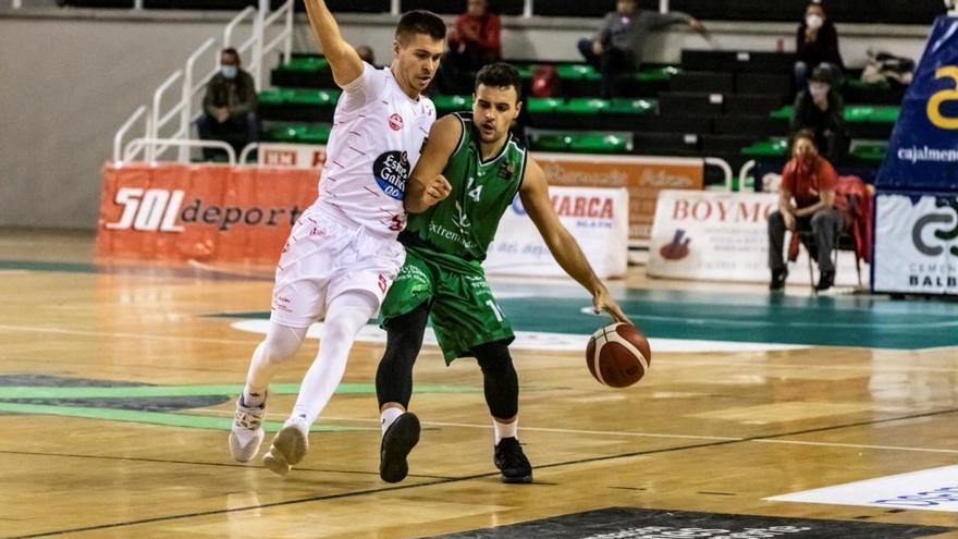 El Cáceres visita al completo al poderoso Real Valladolid