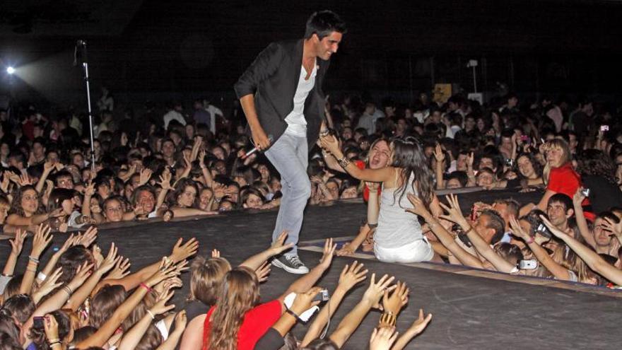 Álex Ubago inicia en Mallorca la gira de sus dos décadas como cantautor