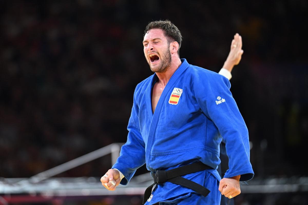 El judoca hispano-georgiano Niko Shera, este jueves en el Campo de Marte de París.